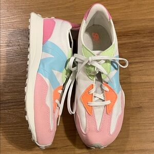 New Balance 327 Sneakers